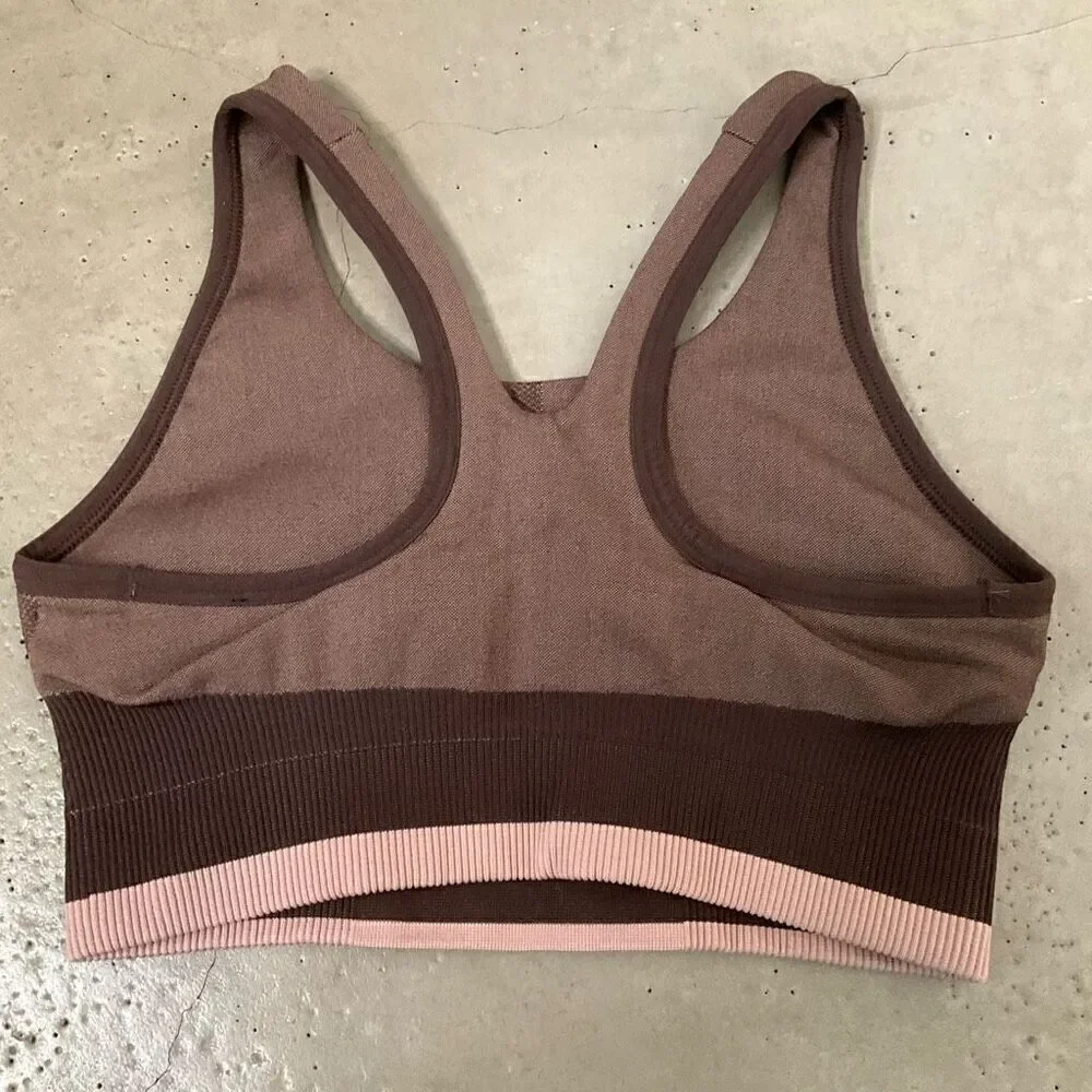 COS Seamless Performance Sports Bra - Picture 5 of 7